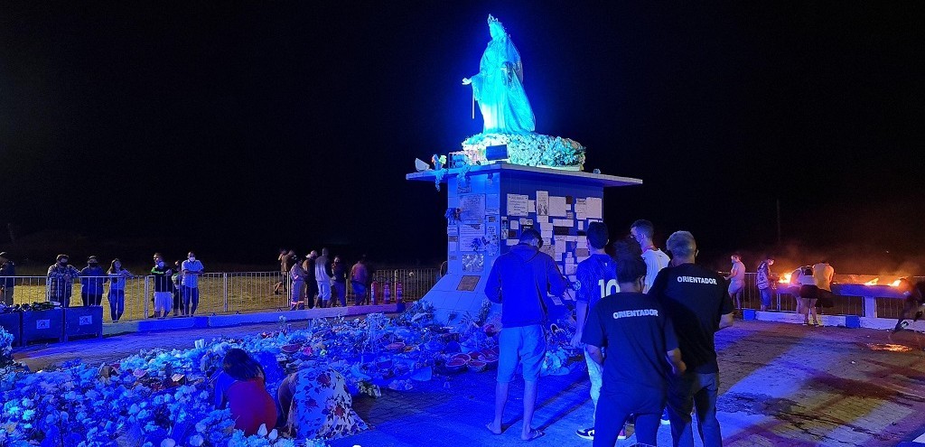 RELIGOSOS HOMENAGEIAM IEMANJÁ E NOSSA SENHORA DOS NAVEGANTES