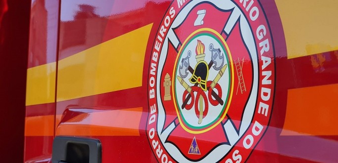 TR�S INC�NDIOS EM RESID�NCIA MARCAM O FINAL DE SEMANA EM SJN, RG E PELOTAS