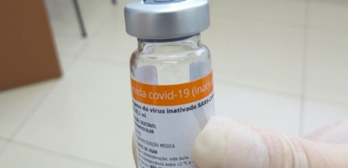 RIO GRANDE RECEBE DOSES DA VACINA CORONAVAC