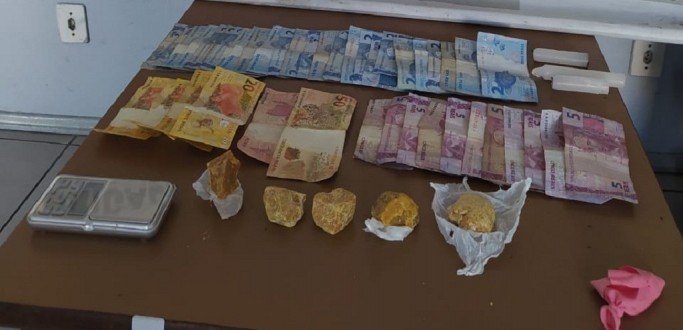 PRISES POR TRFICO DE DROGAS MOVIMENTAM A REA POLICIAL DE PELOTAS