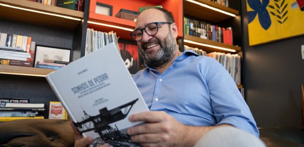 JORNALISTA KLCIO SANTOS PALESTRA PARA ALUNOS DA ESCOLA SANTANA NO PRAA SHOPPING