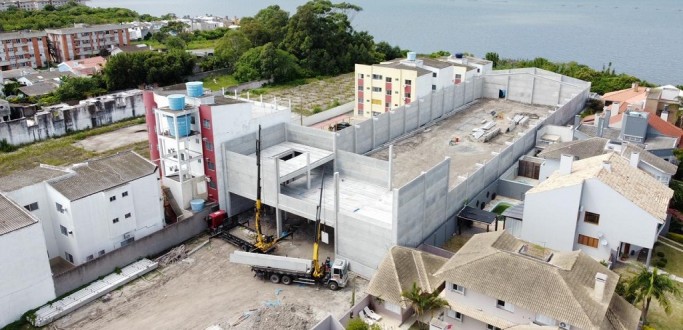 IRMOS JOUGLARD ENCAMINHA CONSTRUO DE UM SHOPPING DE FERRAMENTAS EM RG