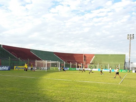 SO PAULO INICIA SEMANA DE TREINOS J PENSANDO NO CLSSICO RIO-RITA