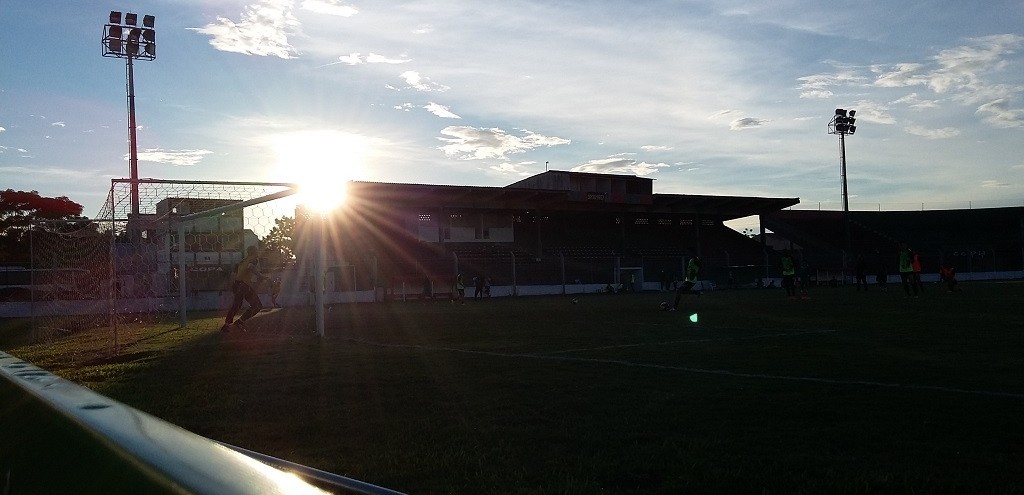 CHAPA LIDERADA POR DOMINGOS ESCOVAR É PROTOCOLADA E NOME DE CLAITON É APONTADO PARA O COMANDO TÉCNICO RUBRO-VERDE