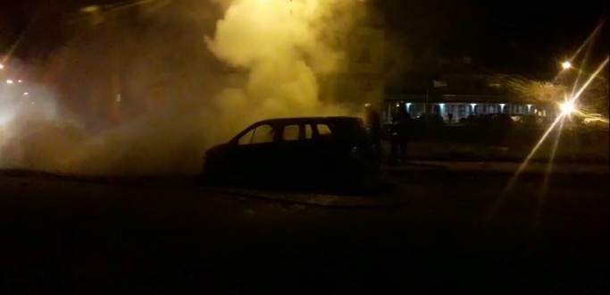 CURTO CIRCUITO PODE TER SIDO A CAUSA DE INC�NDIO QUE DESTRUIU VE�CULO NO CAMPUS CARREIROS DA FURG