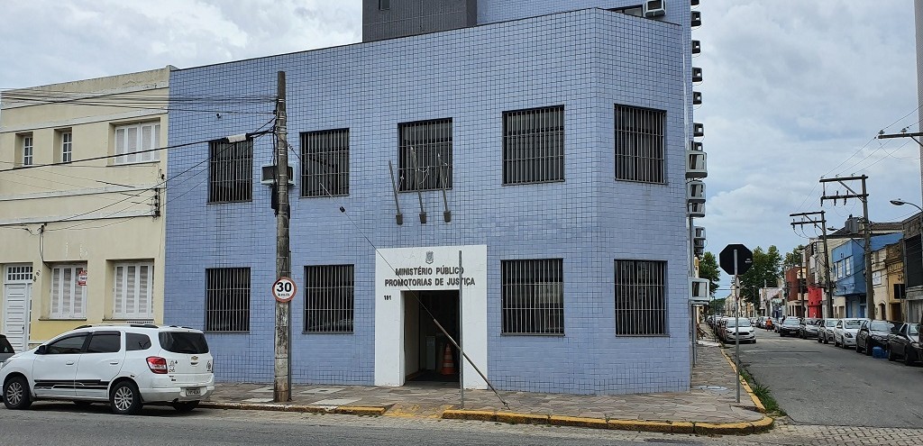 JUSTIÇA BARRA REALIZAÇÃO DE FESTA EM PARQUE AQUÁTICO DE RIO GRANDE