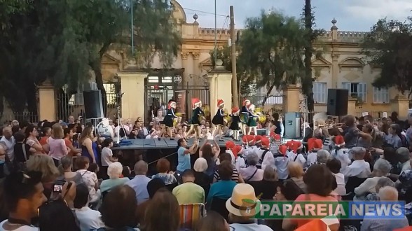 PRIMEIRO NATAL LUZ DO ASYLO CONTOU COM BOA PARTICIPAO DA COMUNIDADE