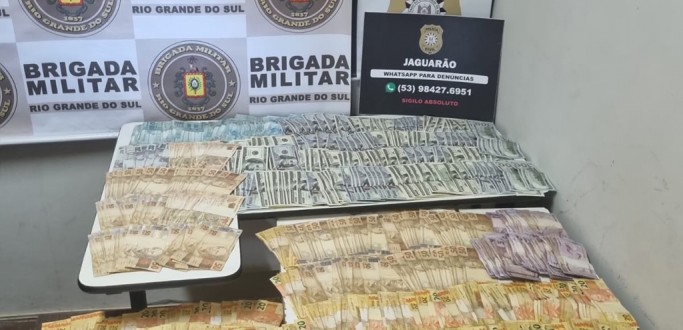 SEM SABER EXPLICAR A PROCEDNCIA, RIO-GRANDINA TEM GRANDE QUANTIDADE DE DINHEIRO APREENDIDA PELA PC E BM DE JAGUARO