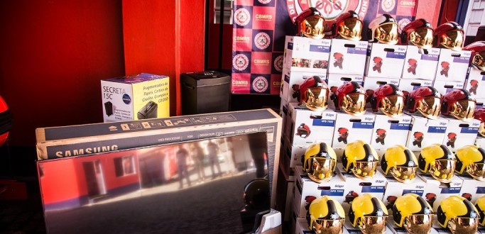 PREFEITA DE PELOTAS AUTORIZA APARELHOS AOS BOMBEIROS NOS 119 ANOS DA CORPORA��O