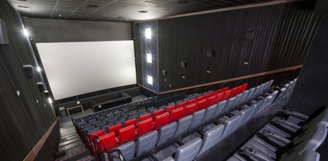 PROGRAMAO DE FILMES CINESYSTEM PRAA RIO GRANDE  04/05 A 10/05