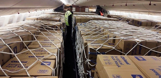 GOVERNO FEDERAL J� TRANSPORTOU 135 MILH�ES DE M�SCARAS DA CHINA