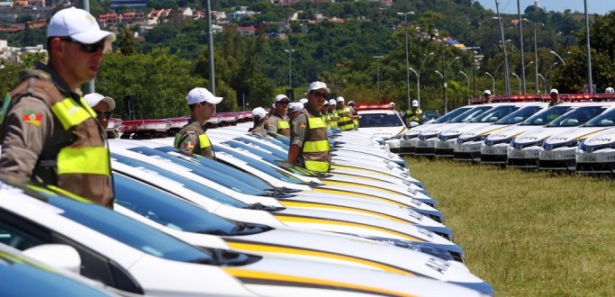 GOVERNO DO ESTADO ENTREGA 118 NOVAS VIATURAS � BRIGADA MILITAR