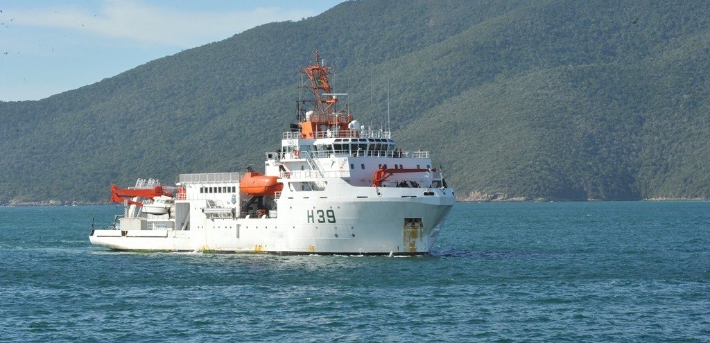 MARINHA DO BRASIL ENCAMINHA NAVIO AO RS PARA AUXILIAR NA RETOMADA DA NAVEGAO APS ENCHENTES