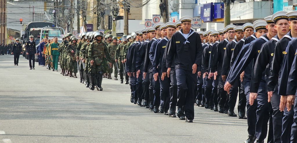 DIA DA INDEPENDNCIA  COMEMORADO COM DESFILE CVICO-MILITAR NA MARECHAL FLORIANO