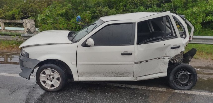 COLIS�O ENTRE DOIS VE�CULOS DEIXA HOMEM FERIDO, NA ERS 734