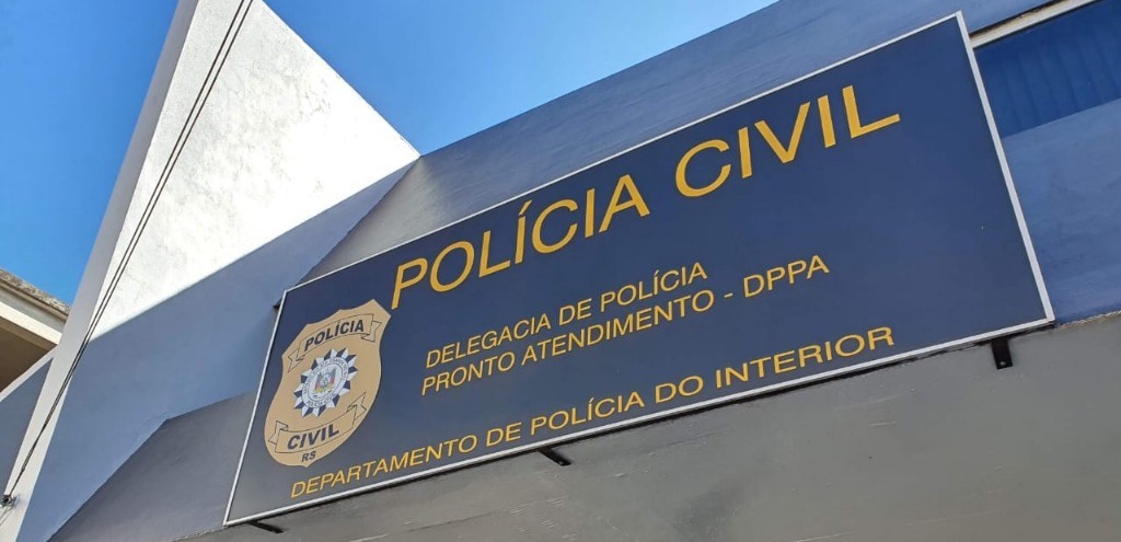 PC PRENDE JOVEM SUSPEITO DE ATROPELAR E MATAR MULHER, DEPOIS DE ROUBAR VAN