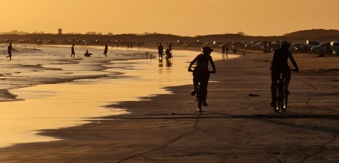 RELAT�RIO DE BALNEABILIDADE APONTA QUE A ZONA SUL TEM TODOS OS PONTOS LIBERADOS PARA O BANHO