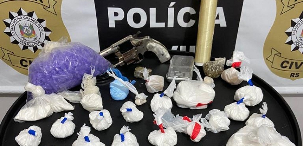 DRACO PRENDE HOMEM POR TRFICO E POSSE DE ARMA NO BAIRRO BUCHOLZ