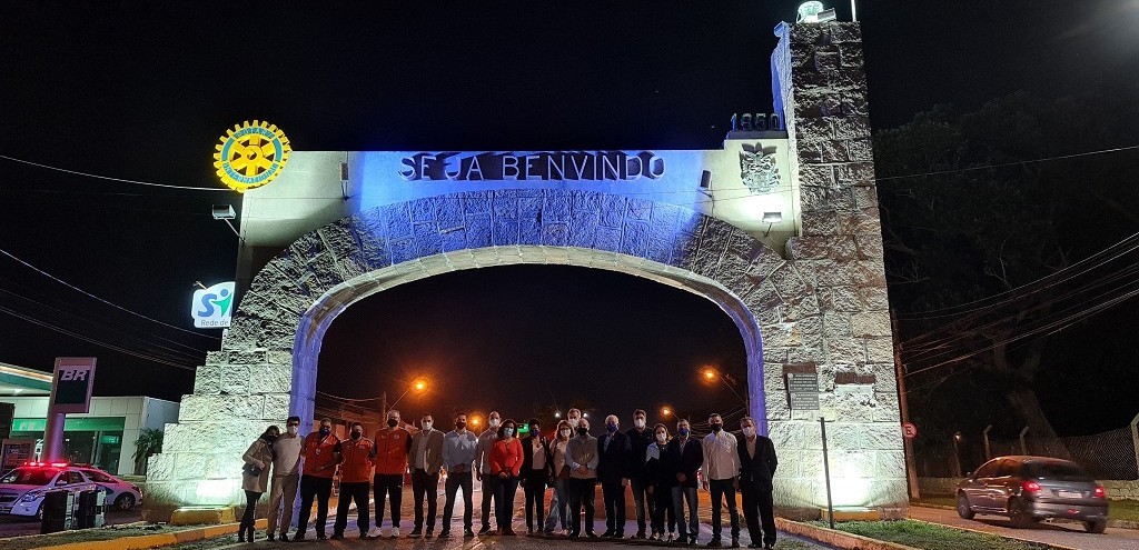 REVITALIZAO DO PRTICO  CONCLUDA COM INAUGURAO DA NOVA ILUMINAO