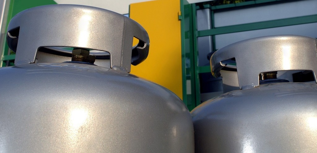 DEZ MIL CARGAS EM BOTIJES DE 13 KG SERO DISTRIBUDAS EM TODO O BRASIL