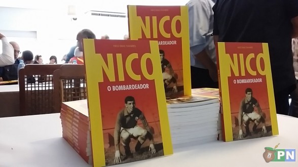 LIVRO QUE CONTA A HIST�RIA DE NICO � LAN�ADO
