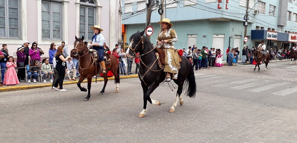 DESFILE DE 20 DE SETEMBRO SERÁ SUBSTITUÍDO POR CAVALGADA FARROUPILHA, DIZ COORDENADOR DA 6ª RT