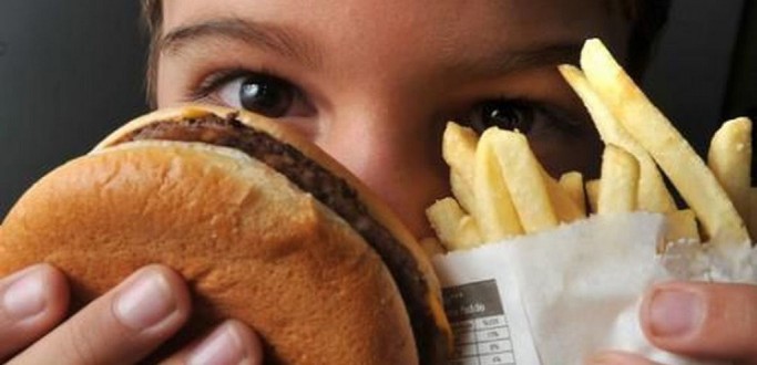 EM DIA DE CONSCIENTIZA��O, M�DICOS ALERTAM SOBRE OBESIDADE INFANTIL