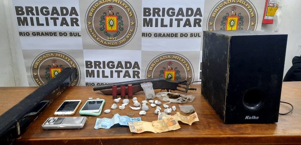 OCORRNCIA DE PERTURBAO DO SOSSEGO SE TRANSFORMA EM PRISO POR TRFICO E PORTE ILEGAL DE ARMA EM SVP
