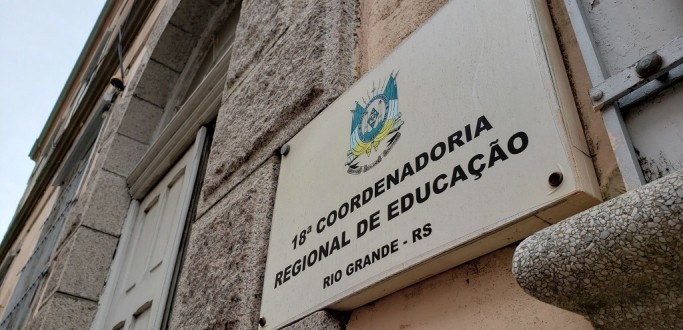 GOVERNO RS ABRE PROCESSO PARA A CONTRATA��O TEMPOR�RIA DE 4 MIL PROFESSORES