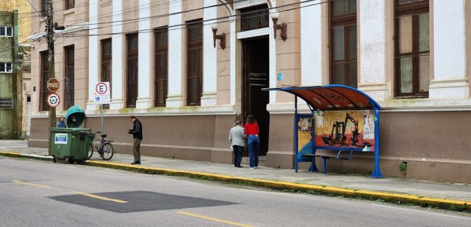 LOCAIS DE VOTA��O NO CENTRO TEM MOVIMENTA��O TRANQUILA