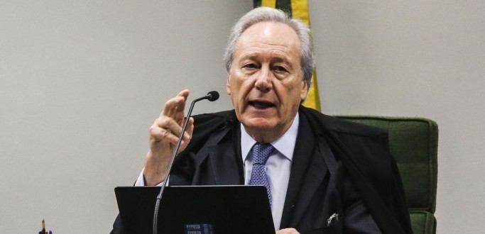 LEWANDOWSKI D 48 HORAS PARA PAZUELLO INFORMAR DATAS DE VACINAO