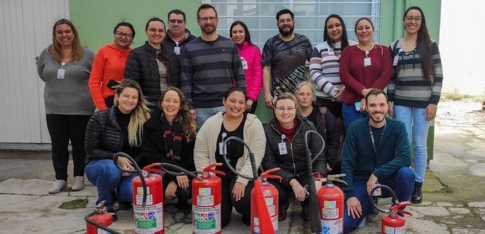 HU-FURG CAPACITA TRABALHADORES PARA ATUAR COMO BRIGADISTAS DE INCNDIO