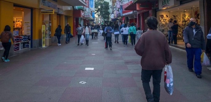 CDL AVALIA DIAS DAS M�ES DE 2021 DE FORMA POSITIVA