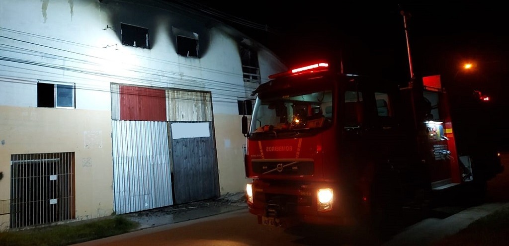 MULHER MORRE EM INCNDIO DE RESIDNCIA, NA VILA DA QUINTA