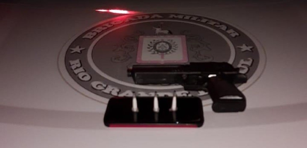 DUPLA QUE ASSALTOU VERANISTAS NO CASSINO NESTA TERÇA-FEIRA É PRESA PELA PRE