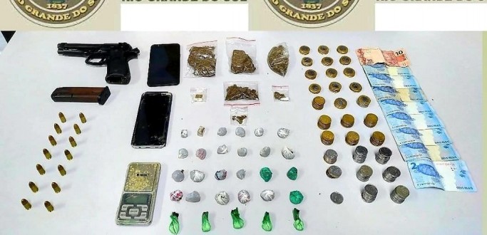 5 BPCHQ PRENDE HOMEM POR TRFICO NA ZONA CENTRAL