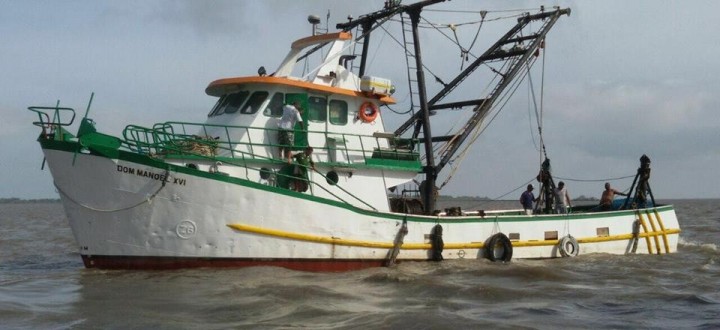 MARINHA REALIZA BUSCAS PARA LOCALIZAR TRIPULANTES DE EMBARCAO DESAPARECIDA