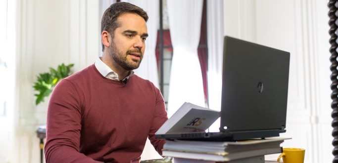 LEITE ALINHA COM O PRESIDENTE DO URUGUAI A��ES DE ENFRENTAMENTO AO CORONAV�RUS NA FRONTEIRA 