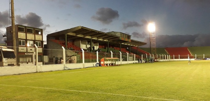 ESTDIO ALDO DAPUZZO  LIBERADO PELA BRIGADA MILITAR E VIGILNCIA SANITRIA