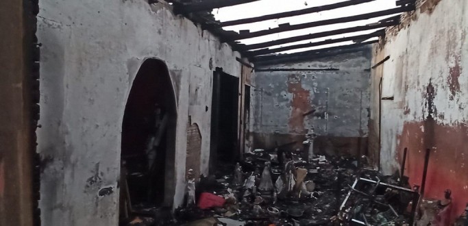 BOMBEIROS COMBATEM INC�NDIO EM RESID�NCIA DE S�O LOUREN�O DO SUL