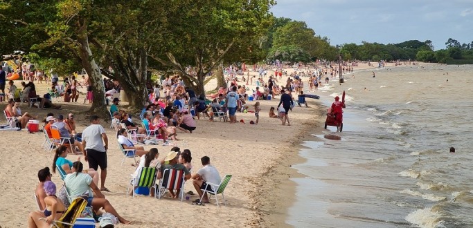 COM TODOS OS PONTOS PR�PRIOS PARA O BANHO, SLS DEVE TER MOVIMENTO INTENSO � BEIRA MAR