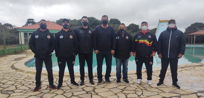 SO PAULO UTILIZAR COMPLEXO ESPORTIVO DO RIO GRANDE 