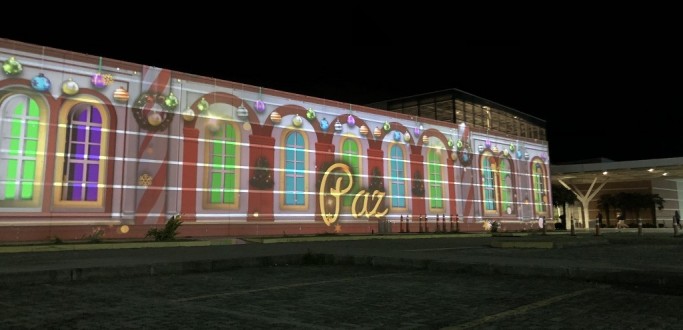 PARTAGE SHOPPING REALIZA ESPET�CULO NATALINO GRATUITO DE CORES E LUZES