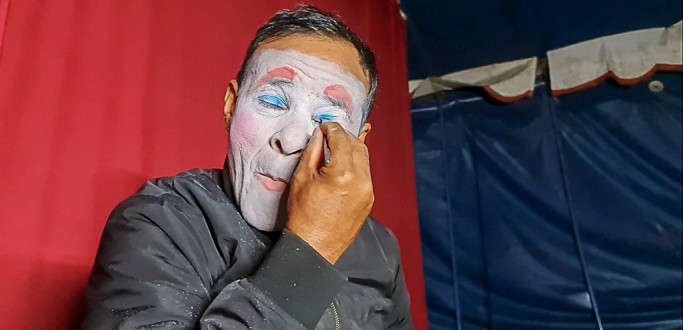 CONHE�A CARLOS RODRIGUES, ARTISTA QUE D� VIDA AO PALHA�O MAXIXINHO, NO CIRCO FANT�STICO