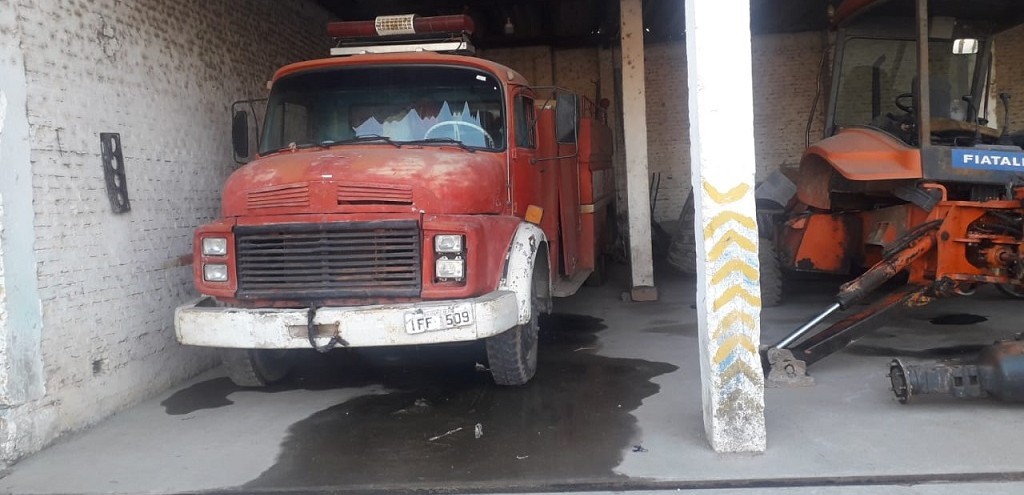 VIATURA DE 40 ANOS E POUCOS MATERIAIS: A REALIDADE DOS BOMBEIROS MUNICIPAIS DE ARROIO GRANDE