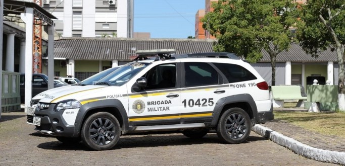 HOMEM  PRESO POR TRFICO DE DROGAS PELA BM, EM PELOTAS
