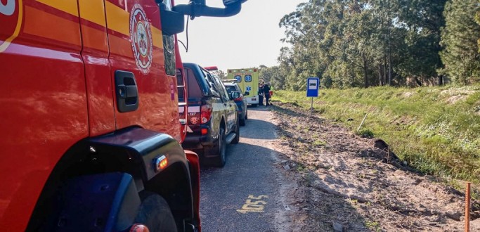 CORPO  LOCALIZADO S MARGENS DA BR 392, EM RG