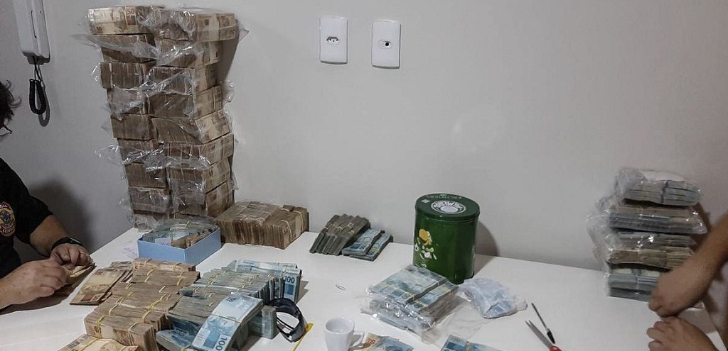 POLCIA FEDERAL CUMPRE 623 MANDADOS NO PAS CONTRA GRUPO CRIMINOSO