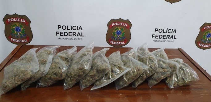 JOVEM � PRESO PELA PF TRANSPORTANDO 1 KG DE SKUNK NA BR 471, EM SVP