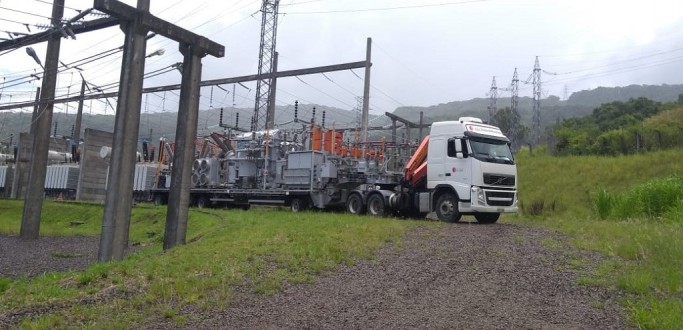 SUBESTAO MVEL DA CEEE J EST EM DESLOCAMENTO PARA RIO GRANDE